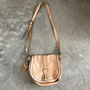 ✨ Fossil Crossbody Saddle Bag